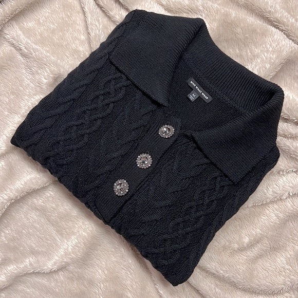 WHOWHATWEAR Cable Knit Sweater - Picture 6 of 7